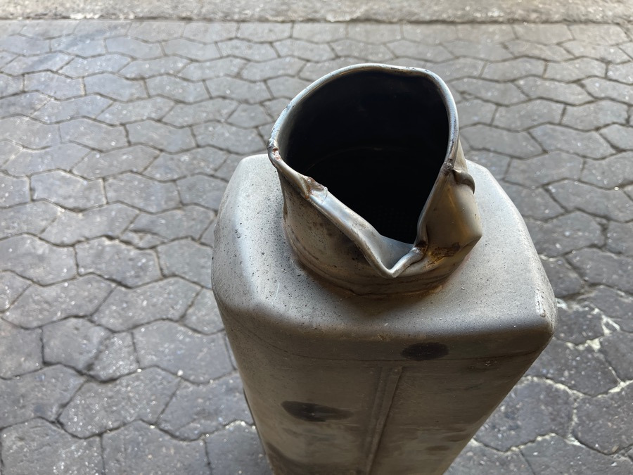 SCANIA EXHAUST SILENCER 2365096 - Izplūdes sistēma - Kravas automašīna: foto 2 SCANIA EXHAUST SILENCER 2365096 - Izplūdes sistēma - Kravas automašīna: foto 2