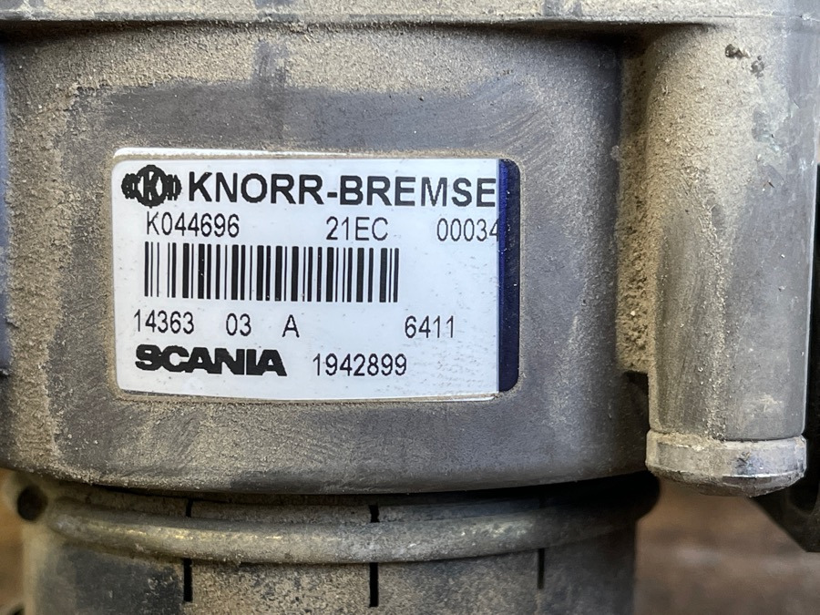 SCANIA FOOT BRAKE VALVE 1942899 - Bremžu vārsts - Kravas automašīna: foto 2 SCANIA FOOT BRAKE VALVE 1942899 - Bremžu vārsts - Kravas automašīna: foto 2
