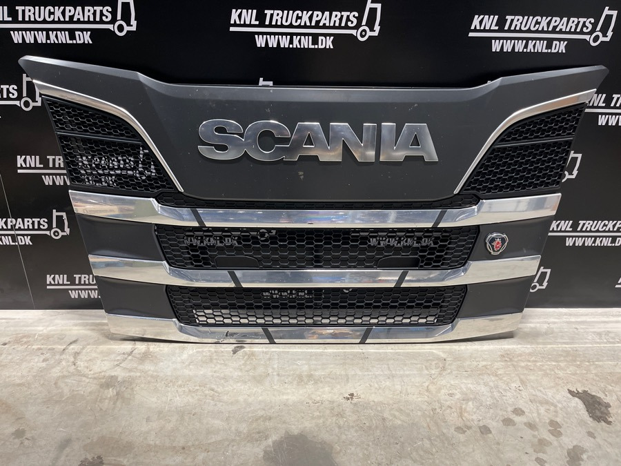 SCANIA FRONT GRILL R SERIE - Virsbūve un ārpuse - Kravas automašīna: foto 1 SCANIA FRONT GRILL R SERIE - Virsbūve un ārpuse - Kravas automašīna: foto 1