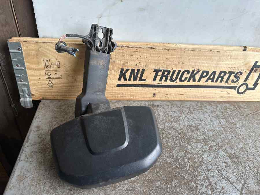 SCANIA FRONT MIRROR 3170760 - Kabīne un interjers - Kravas automašīna: foto 1 SCANIA FRONT MIRROR 3170760 - Kabīne un interjers - Kravas automašīna: foto 1
