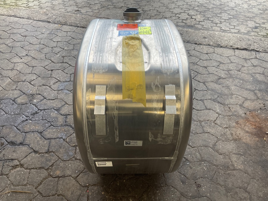 SCANIA FUEL TANK 2710455 - Degvielas sistēma - Kravas automašīna: foto 3 SCANIA FUEL TANK 2710455 - Degvielas sistēma - Kravas automašīna: foto 3