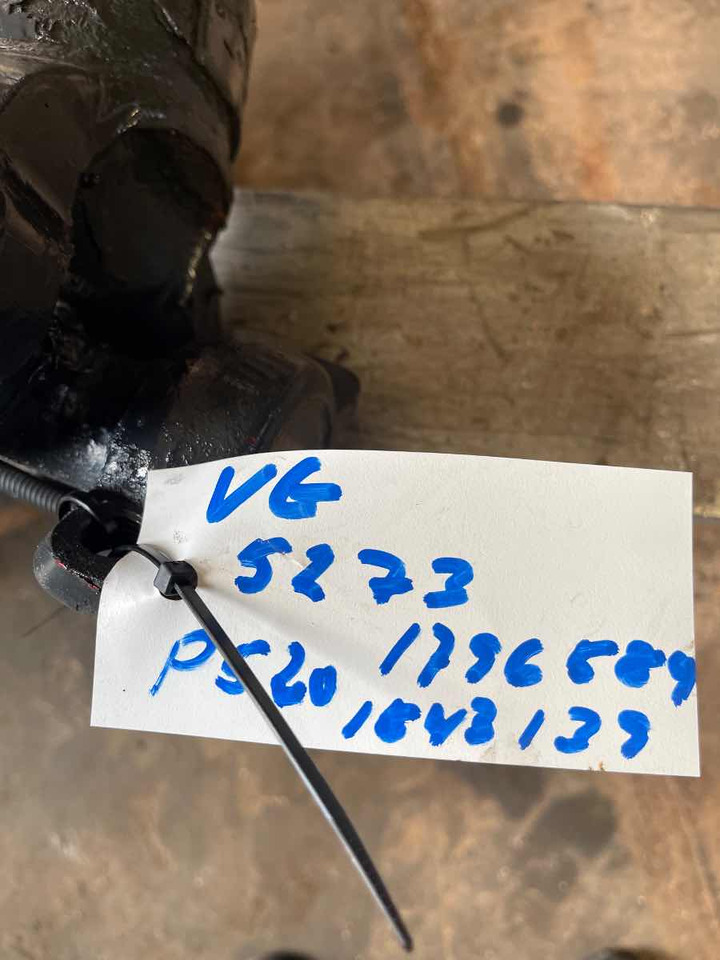 SCANIA PROPSHAFT P520 1796589 - Kardānvārpsta - Kravas automašīna: foto 2 SCANIA PROPSHAFT P520 1796589 - Kardānvārpsta - Kravas automašīna: foto 2