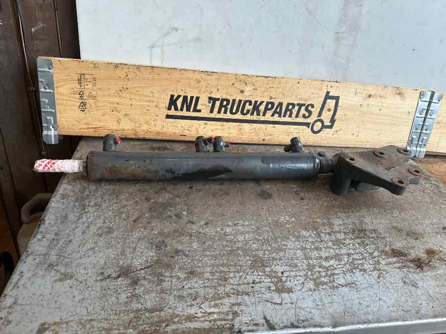 SCANIA STEERING CYLUNDER 1394441 - Stūres iekārta - Kravas automašīna: foto 1 SCANIA STEERING CYLUNDER 1394441 - Stūres iekārta - Kravas automašīna: foto 1