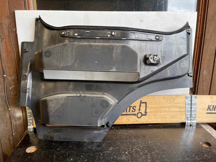 SCANIA STEP PLATE 2422396 - Virsbūve un ārpuse - Kravas automašīna: foto 2 SCANIA STEP PLATE 2422396 - Virsbūve un ārpuse - Kravas automašīna: foto 2