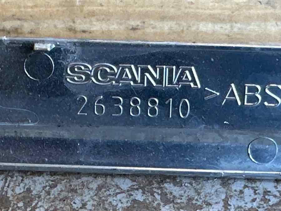 SCANIA TRIM PANEL 2638810 - Kabīne un interjers - Kravas automašīna: foto 3 SCANIA TRIM PANEL 2638810 - Kabīne un interjers - Kravas automašīna: foto 3