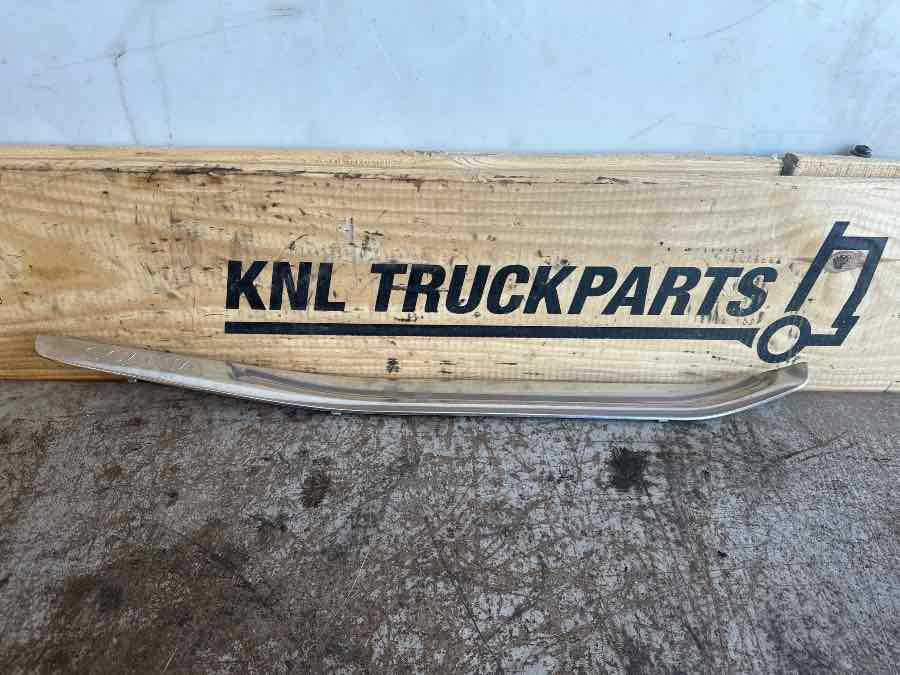 SCANIA TRIM PANEL 2638810 - Kabīne un interjers - Kravas automašīna: foto 1 SCANIA TRIM PANEL 2638810 - Kabīne un interjers - Kravas automašīna: foto 1