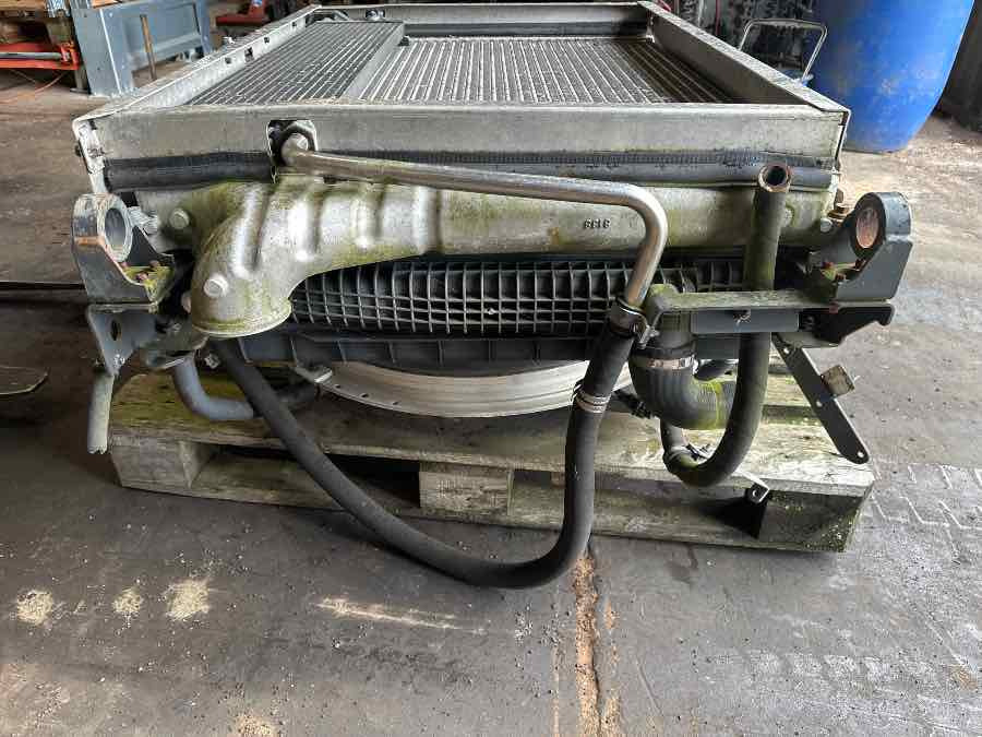 VOLVO BUS COOLER / INTERCOOLER - Dzesēšanas sistēma - Autobuss: foto 3 VOLVO BUS COOLER / INTERCOOLER - Dzesēšanas sistēma - Autobuss: foto 3