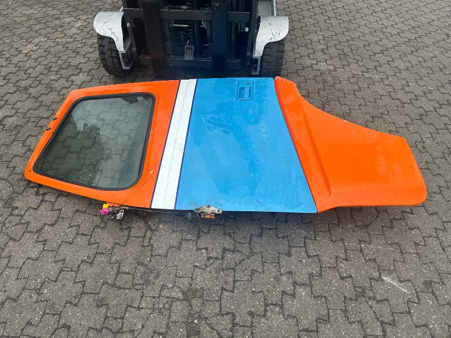 VOLVO LEFT DOOR 20360542 - Kabīne un interjers - Kravas automašīna: foto 1 VOLVO LEFT DOOR 20360542 - Kabīne un interjers - Kravas automašīna: foto 1
