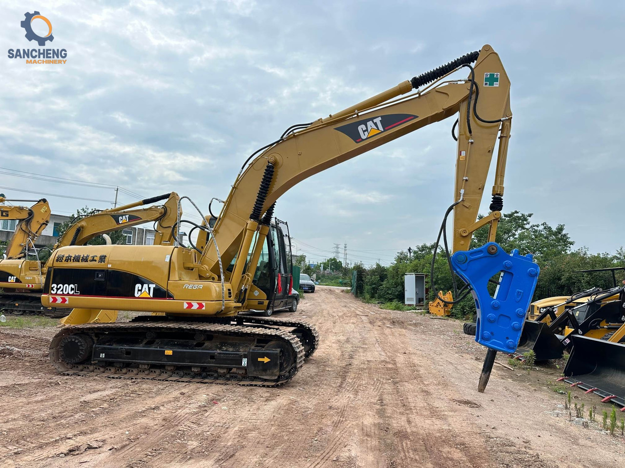 CAT 320CL - Kāpurķēžu ekskavators: foto 1 CAT 320CL - Kāpurķēžu ekskavators: foto 1