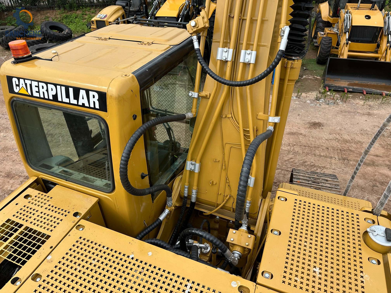 Kāpurķēžu ekskavators CAT 320CL excavator with hammer: foto 7