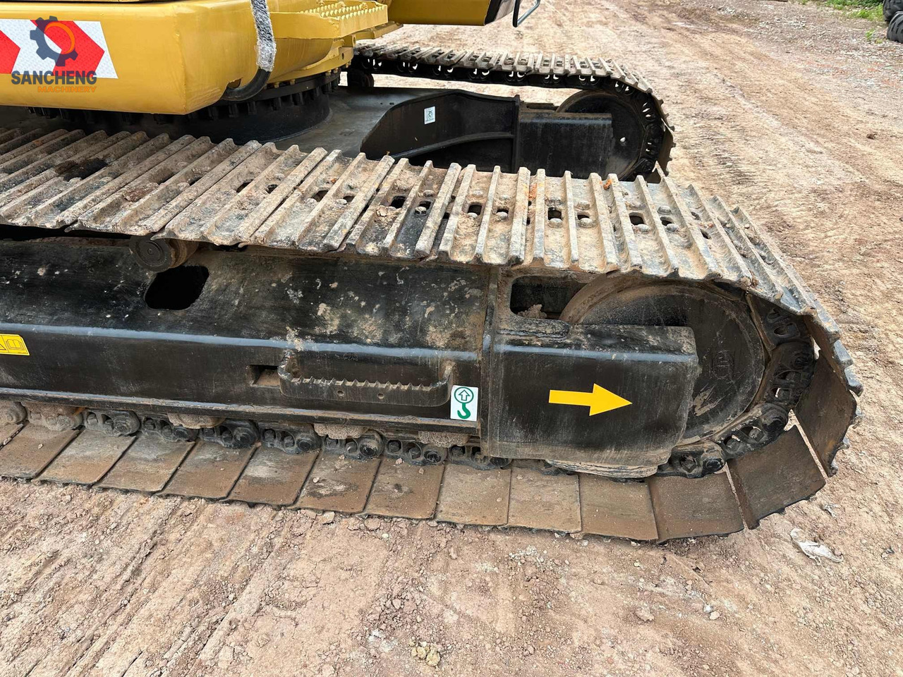 Kāpurķēžu ekskavators CAT 320CL excavator with hammer: foto 9