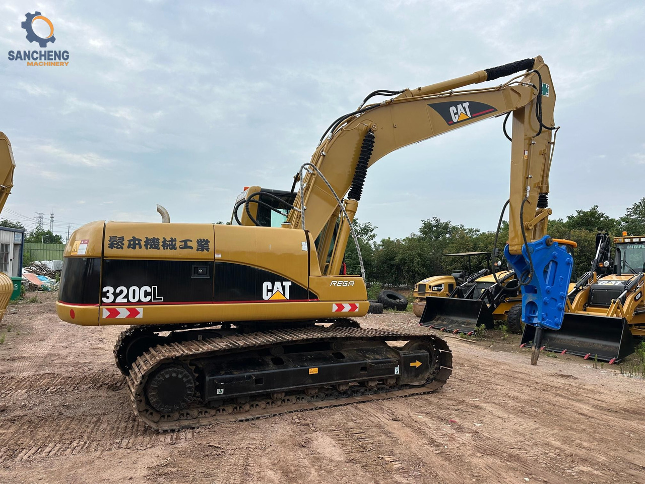 CAT 320CL with hammer - Kāpurķēžu ekskavators: foto 5 CAT 320CL with hammer - Kāpurķēžu ekskavators: foto 5