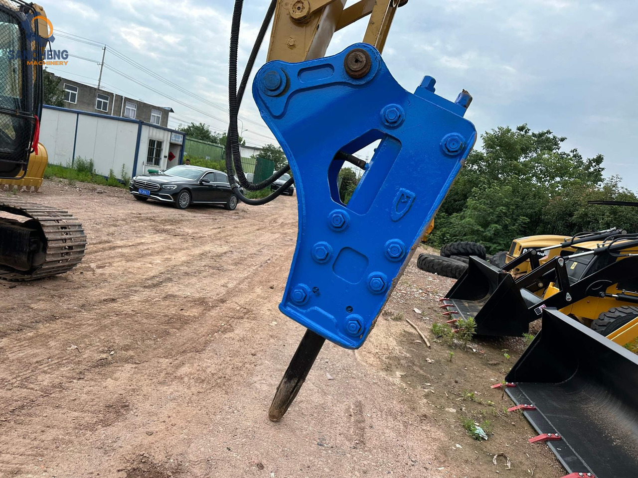 CAT 320CL with hammer - Kāpurķēžu ekskavators: foto 5 CAT 320CL with hammer - Kāpurķēžu ekskavators: foto 5