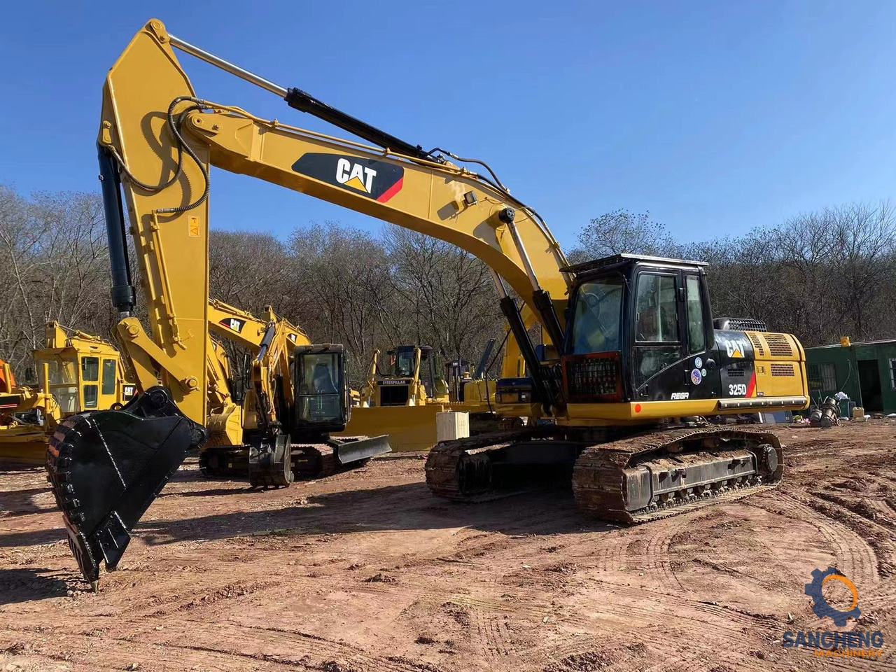 CAT 325D - Ekskavators: foto 1 CAT 325D - Ekskavators: foto 1