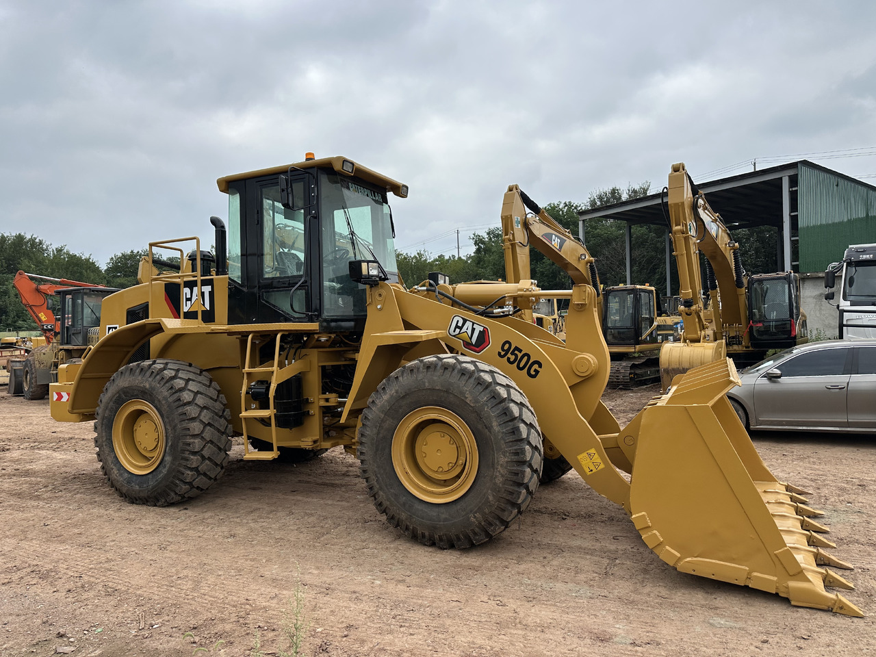 CAT 950G - Riteņu iekrāvējs: foto 4 CAT 950G - Riteņu iekrāvējs: foto 4
