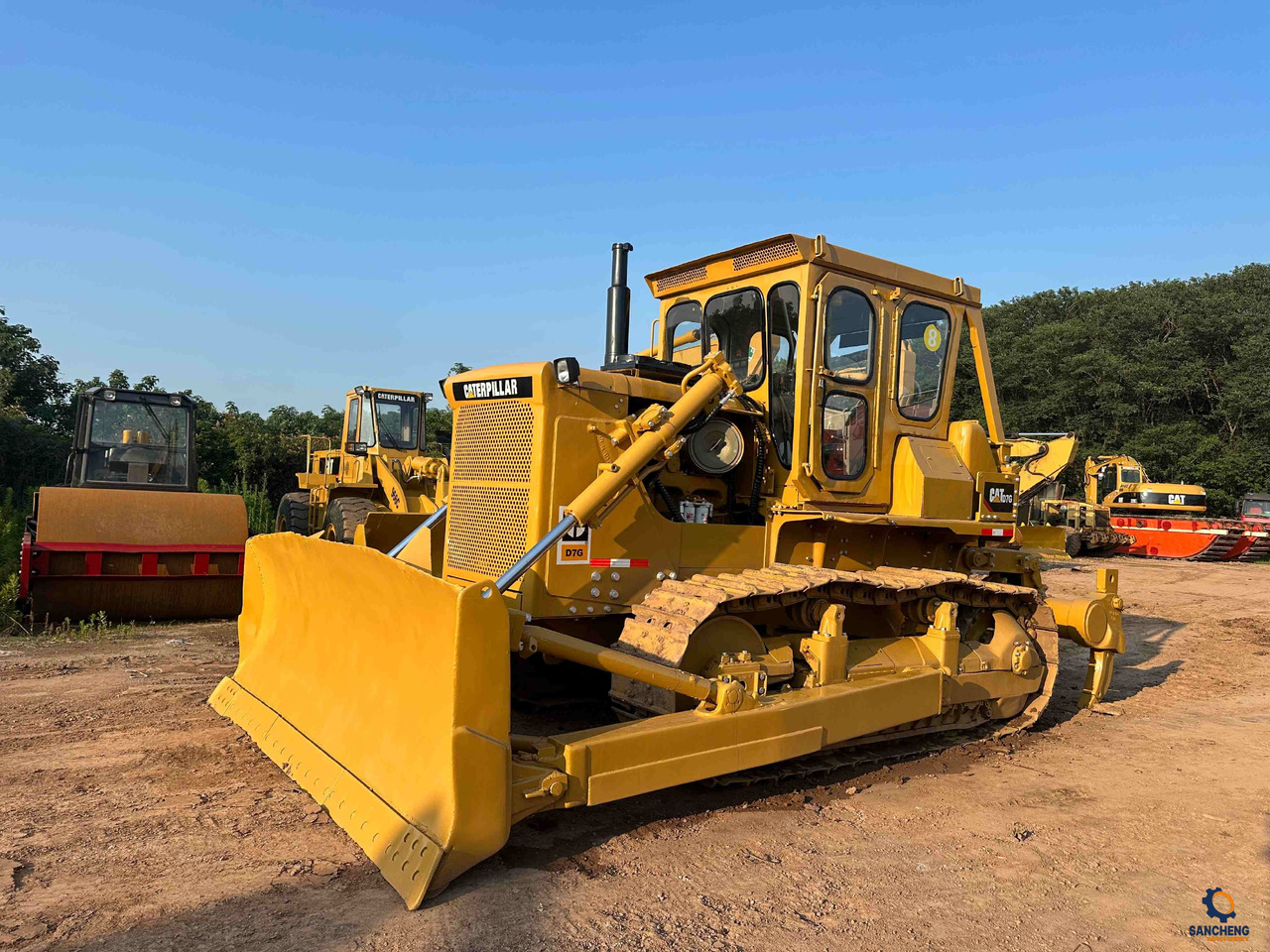 CAT D7G - Buldozers: foto 2 CAT D7G - Buldozers: foto 2