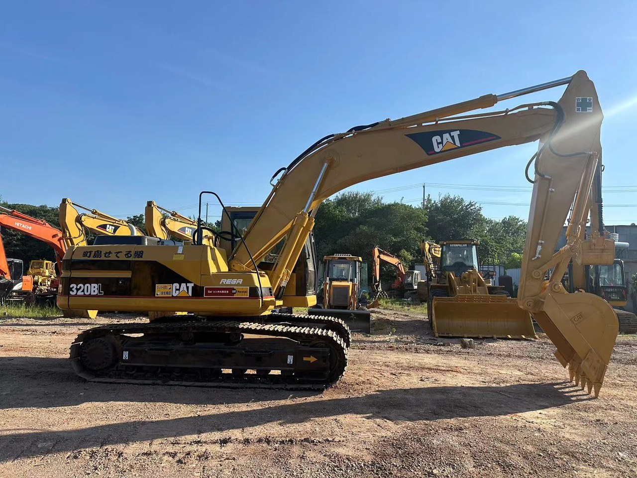 CATERPILLAR 320B - Kāpurķēžu ekskavators: foto 1 CATERPILLAR 320B - Kāpurķēžu ekskavators: foto 1