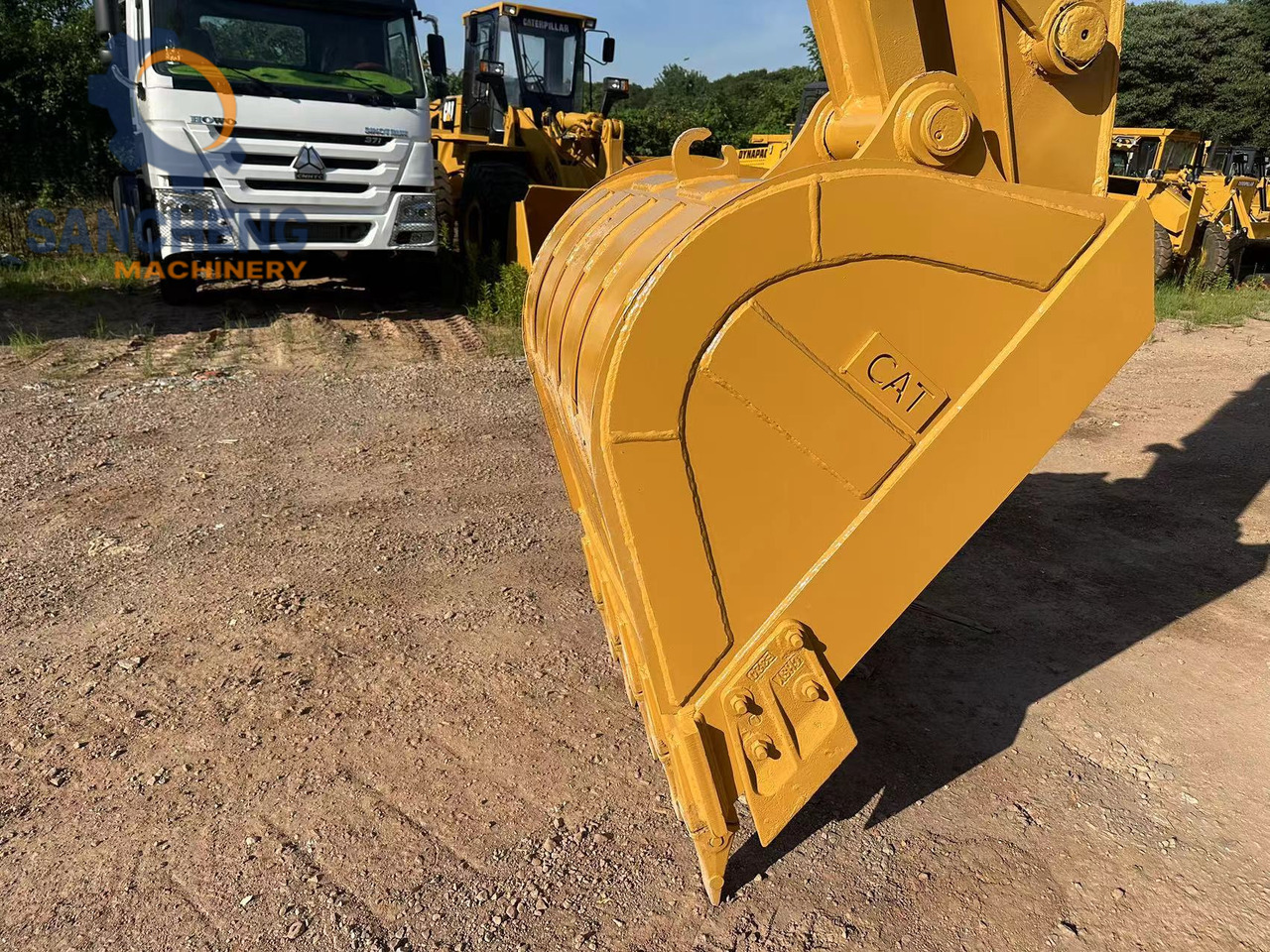 Kāpurķēžu ekskavators CATERPILLAR 320BL: foto 11