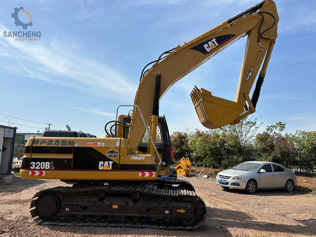 Kāpurķēžu ekskavators CATERPILLAR 320BL: foto 10