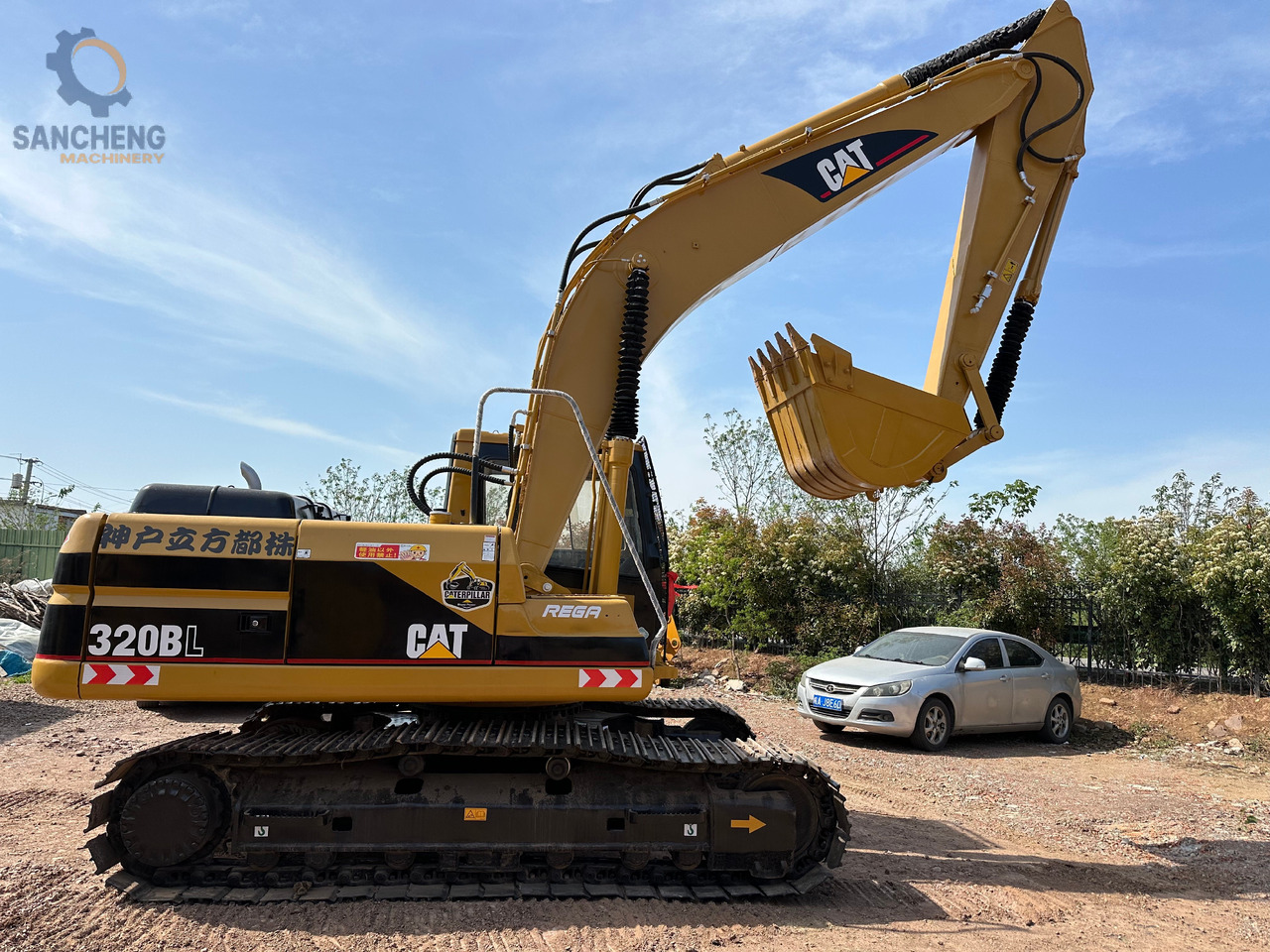 Kāpurķēžu ekskavators CATERPILLAR 320BL: foto 9