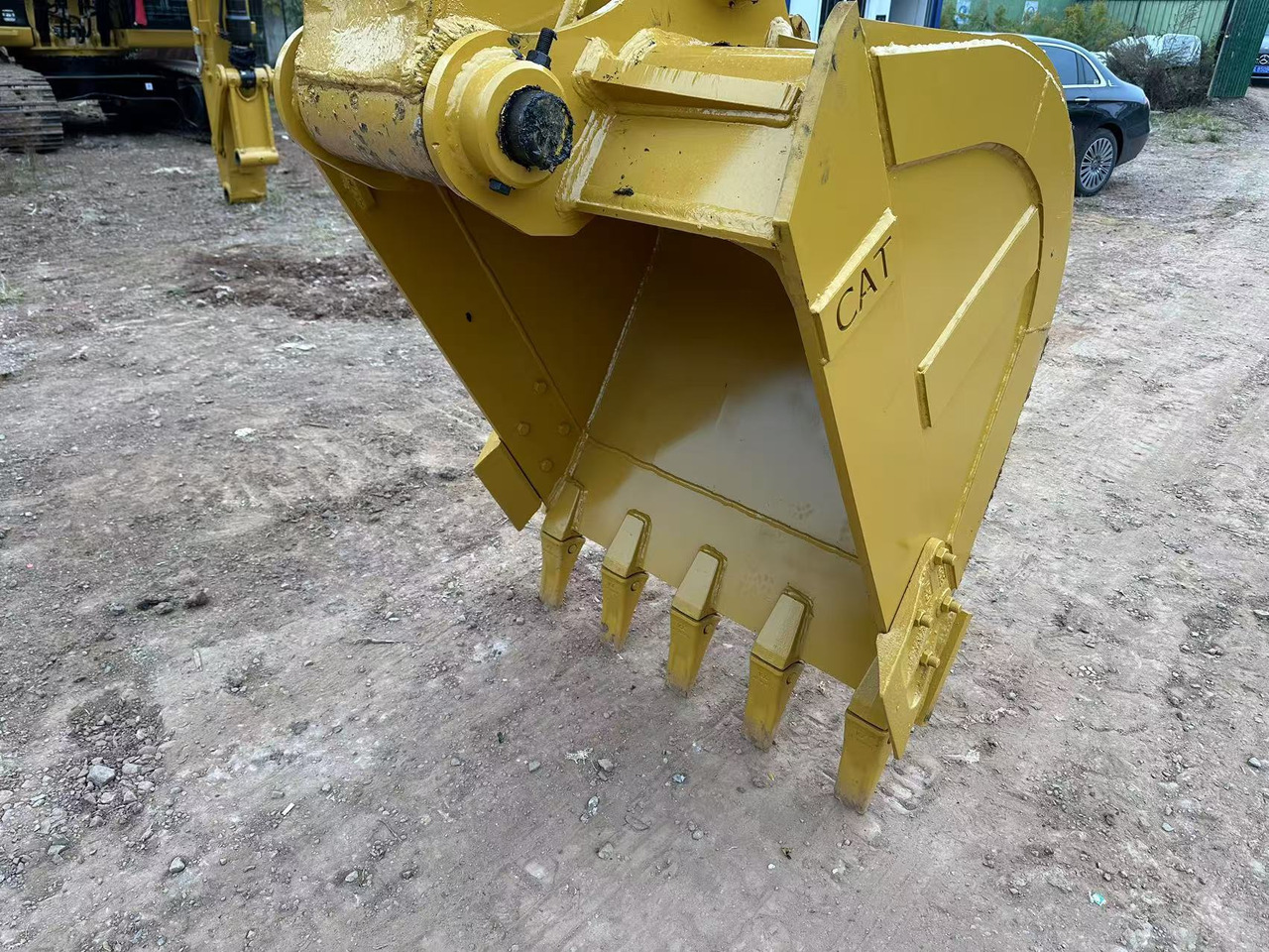 Kāpurķēžu ekskavators CATERPILLAR 320C: foto 10