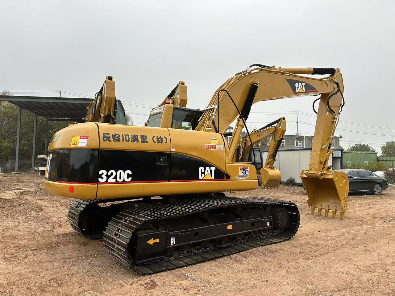 CATERPILLAR 320C - Kāpurķēžu ekskavators: foto 2 CATERPILLAR 320C - Kāpurķēžu ekskavators: foto 2