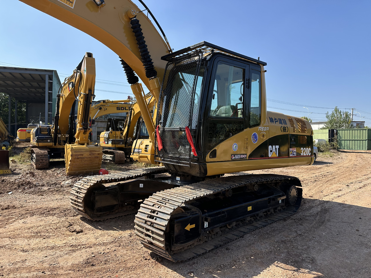 CATERPILLAR 320CL - Kāpurķēžu ekskavators: foto 3 CATERPILLAR 320CL - Kāpurķēžu ekskavators: foto 3