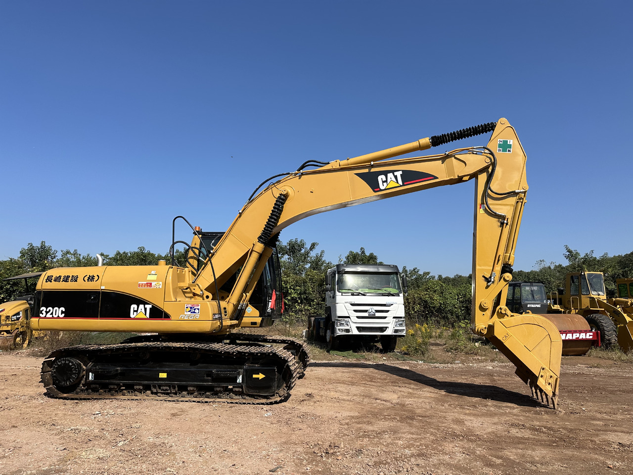 CATERPILLAR 320CL - Kāpurķēžu ekskavators: foto 3 CATERPILLAR 320CL - Kāpurķēžu ekskavators: foto 3