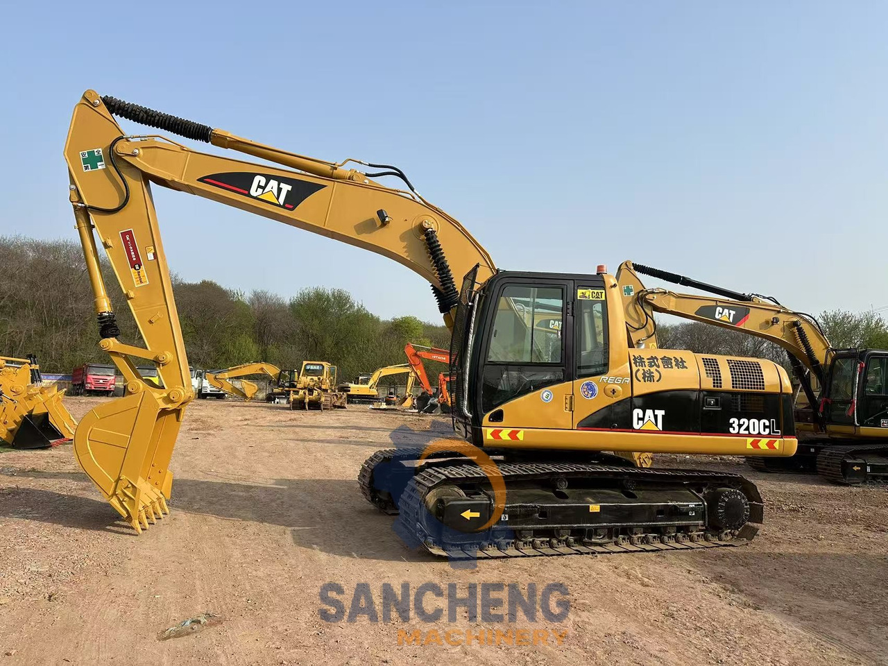 CATERPILLAR 320CL - Kāpurķēžu ekskavators: foto 4 CATERPILLAR 320CL - Kāpurķēžu ekskavators: foto 4