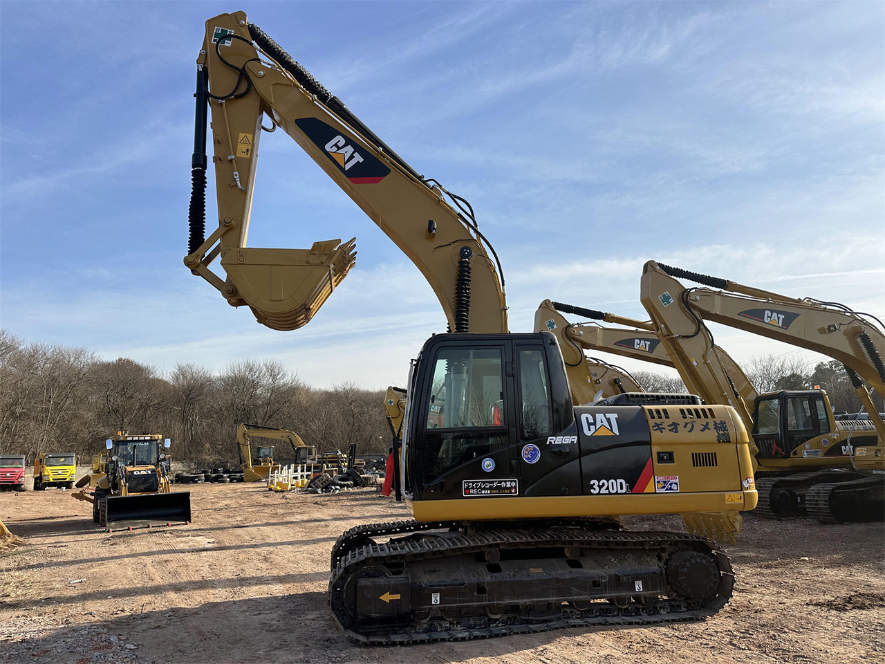 CATERPILLAR 320D - Kāpurķēžu ekskavators: foto 1 CATERPILLAR 320D - Kāpurķēžu ekskavators: foto 1