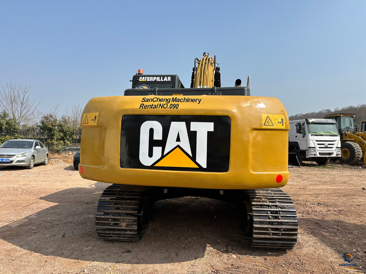 CATERPILLAR 320D2L - Kāpurķēžu ekskavators: foto 3 CATERPILLAR 320D2L - Kāpurķēžu ekskavators: foto 3