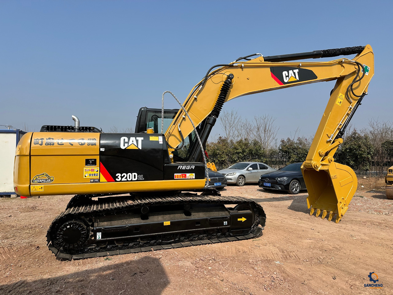 CATERPILLAR 320D2L - Kāpurķēžu ekskavators: foto 1 CATERPILLAR 320D2L - Kāpurķēžu ekskavators: foto 1