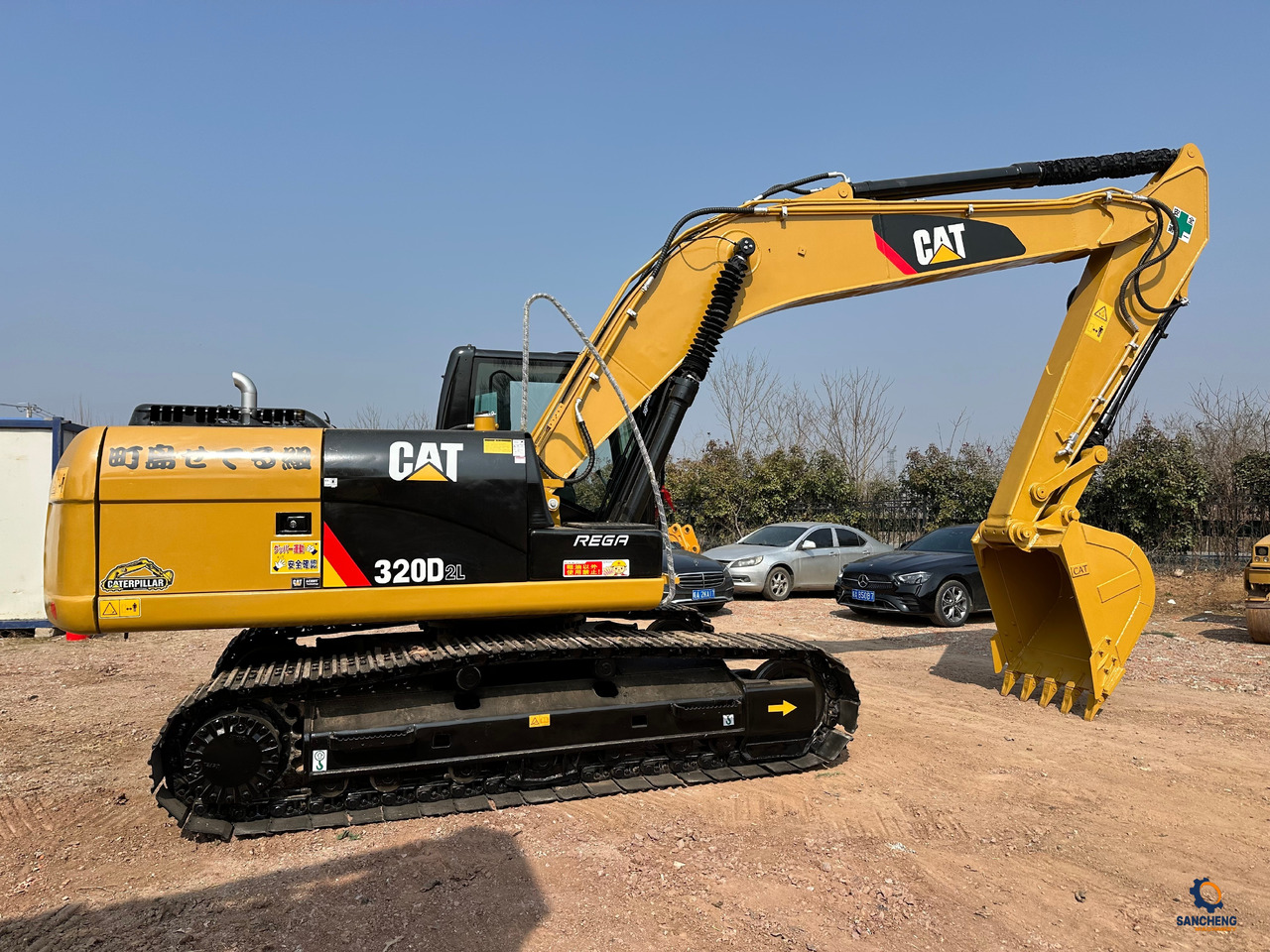 CATERPILLAR 320D2L - Kāpurķēžu ekskavators: foto 1 CATERPILLAR 320D2L - Kāpurķēžu ekskavators: foto 1