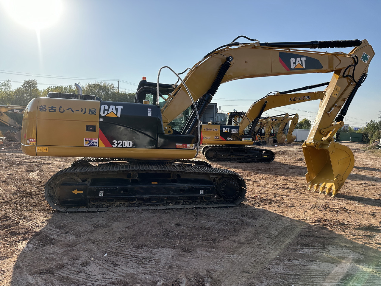 CATERPILLAR 320DL - Kāpurķēžu ekskavators: foto 5 CATERPILLAR 320DL - Kāpurķēžu ekskavators: foto 5