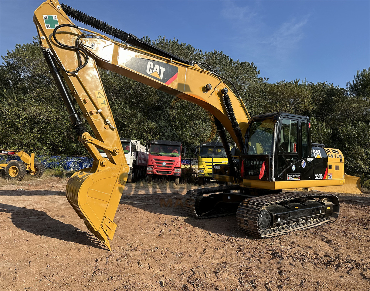 CATERPILLAR 320DL - Kāpurķēžu ekskavators: foto 4 CATERPILLAR 320DL - Kāpurķēžu ekskavators: foto 4