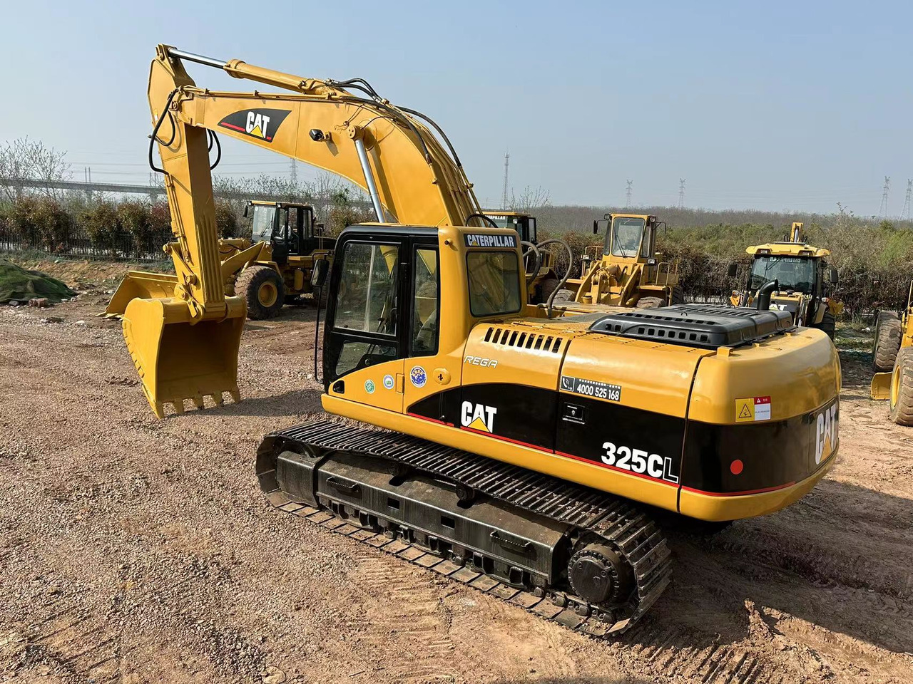 CATERPILLAR 325C - Kāpurķēžu ekskavators: foto 4 CATERPILLAR 325C - Kāpurķēžu ekskavators: foto 4