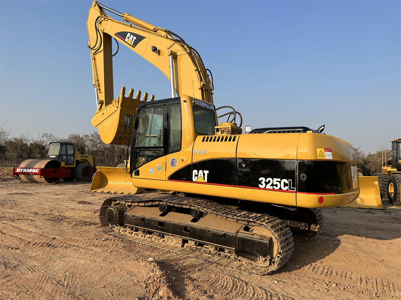 CATERPILLAR 325C - Kāpurķēžu ekskavators: foto 1 CATERPILLAR 325C - Kāpurķēžu ekskavators: foto 1
