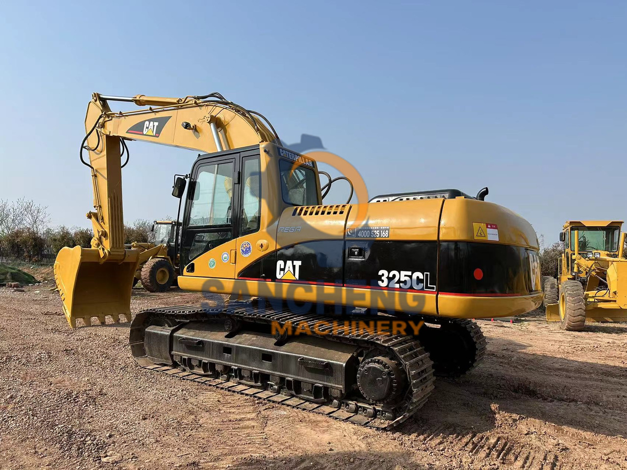 CATERPILLAR 325CL - Kāpurķēžu ekskavators: foto 4 CATERPILLAR 325CL - Kāpurķēžu ekskavators: foto 4