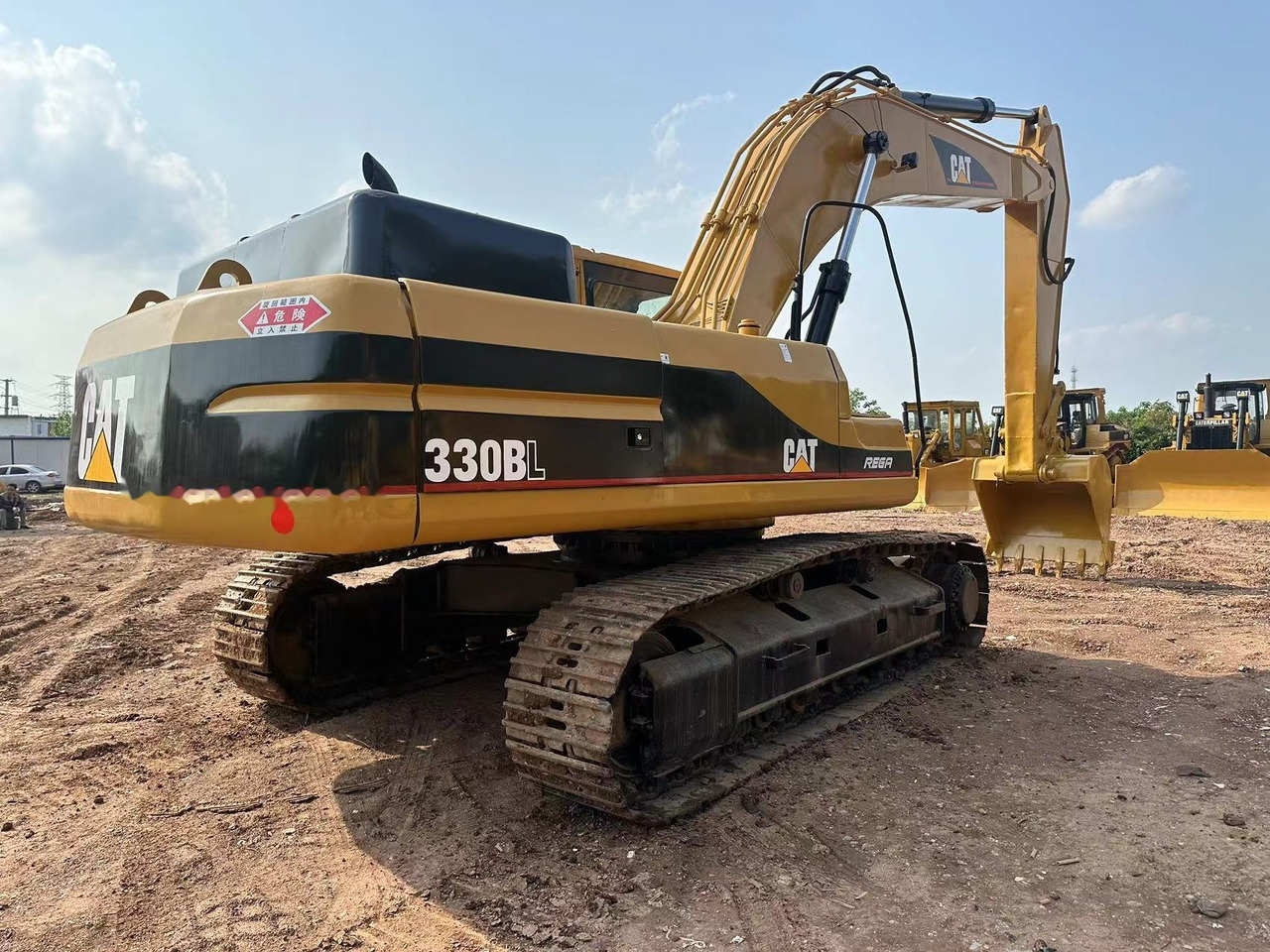 CATERPILLAR 330B - Kāpurķēžu ekskavators: foto 1 CATERPILLAR 330B - Kāpurķēžu ekskavators: foto 1