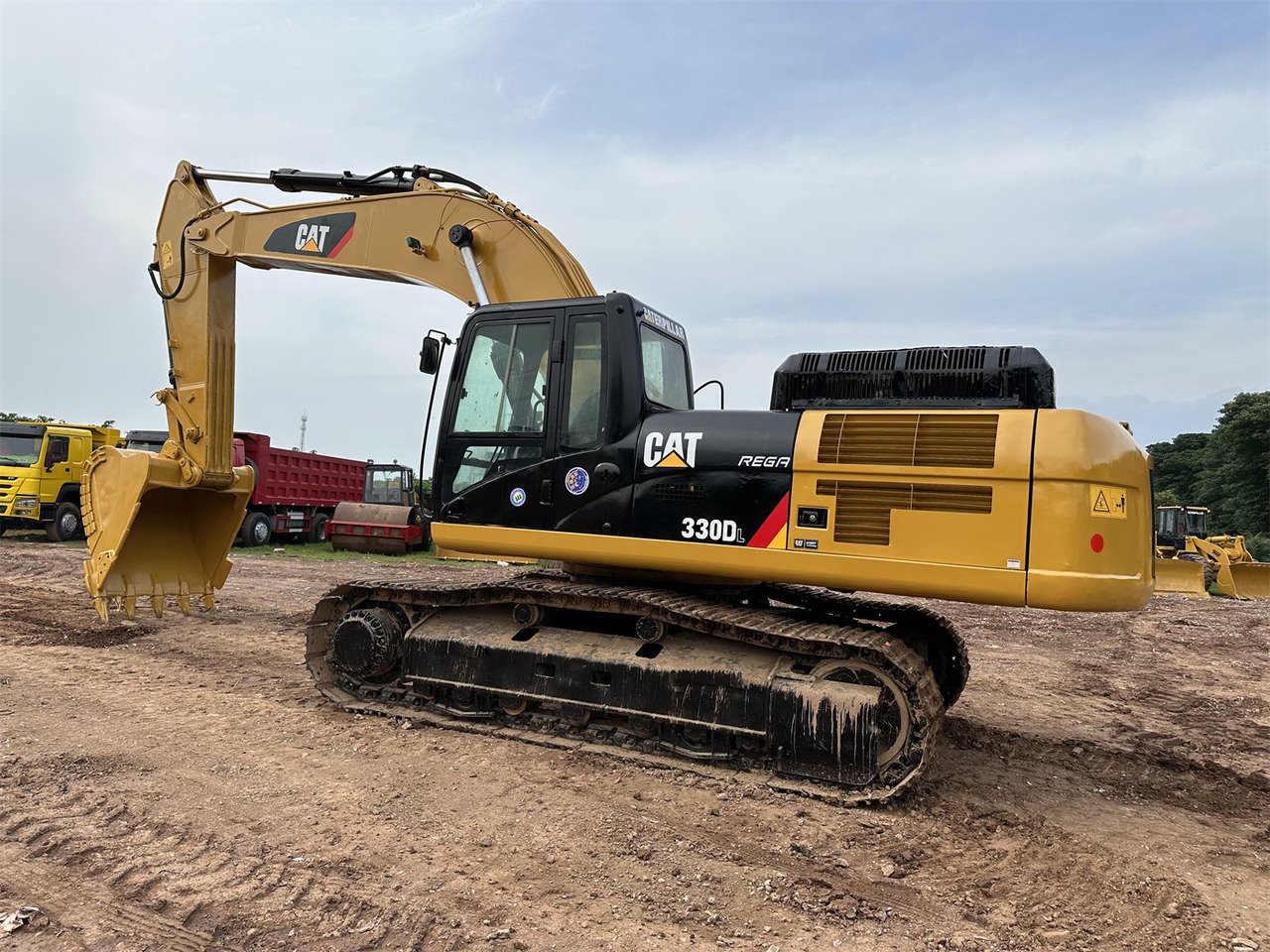CATERPILLAR 330D - Kāpurķēžu ekskavators: foto 1 CATERPILLAR 330D - Kāpurķēžu ekskavators: foto 1