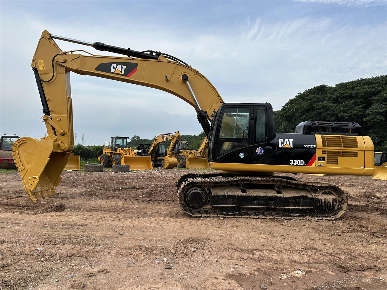 CATERPILLAR 330D - Kāpurķēžu ekskavators: foto 4 CATERPILLAR 330D - Kāpurķēžu ekskavators: foto 4