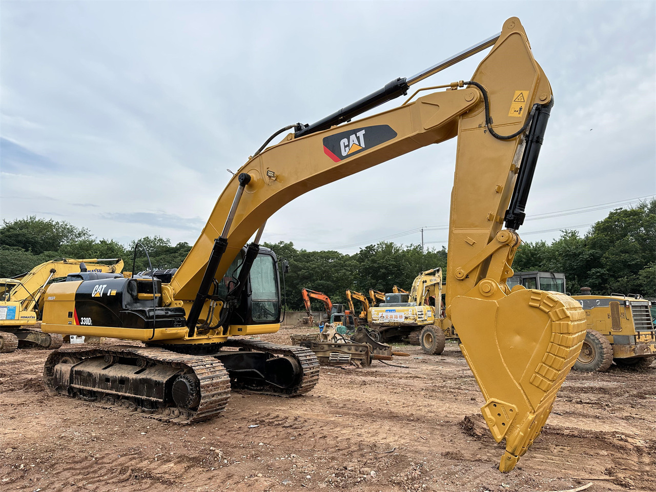 CATERPILLAR 330D - Kāpurķēžu ekskavators: foto 2 CATERPILLAR 330D - Kāpurķēžu ekskavators: foto 2