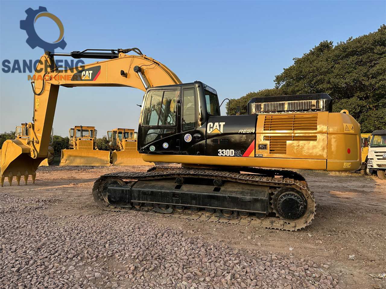 CATERPILLAR 330D2L - Kāpurķēžu ekskavators: foto 1 CATERPILLAR 330D2L - Kāpurķēžu ekskavators: foto 1