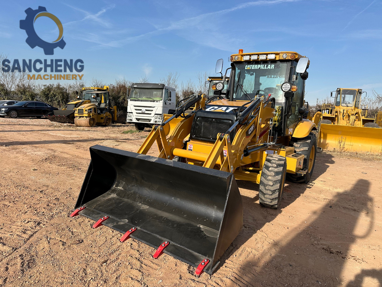 CATERPILLAR 420F2 - Ekskavators-iekrāvējs: foto 4 CATERPILLAR 420F2 - Ekskavators-iekrāvējs: foto 4
