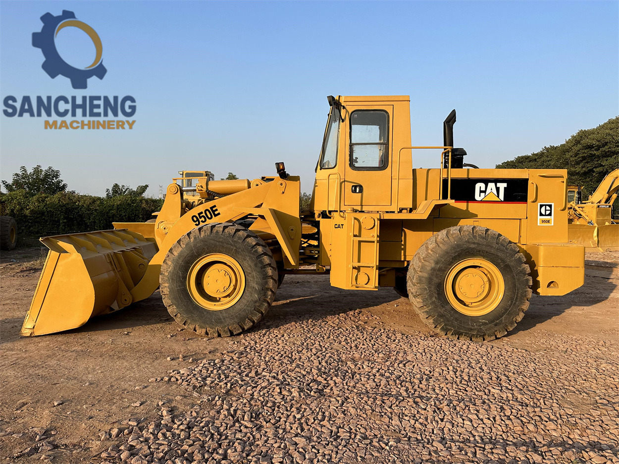 CATERPILLAR 950E - Riteņu iekrāvējs: foto 4 CATERPILLAR 950E - Riteņu iekrāvējs: foto 4