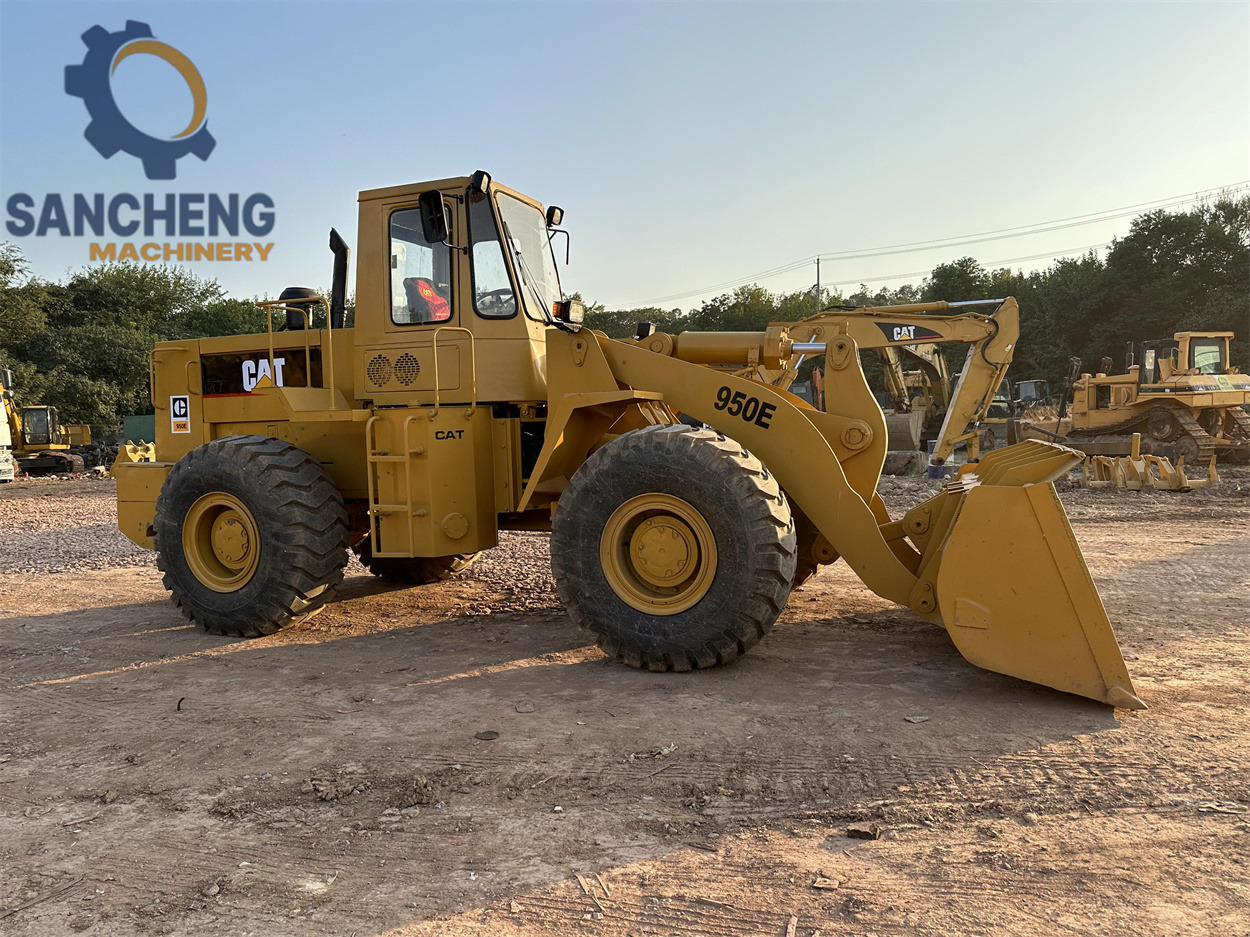CATERPILLAR 950E - Riteņu iekrāvējs: foto 5 CATERPILLAR 950E - Riteņu iekrāvējs: foto 5