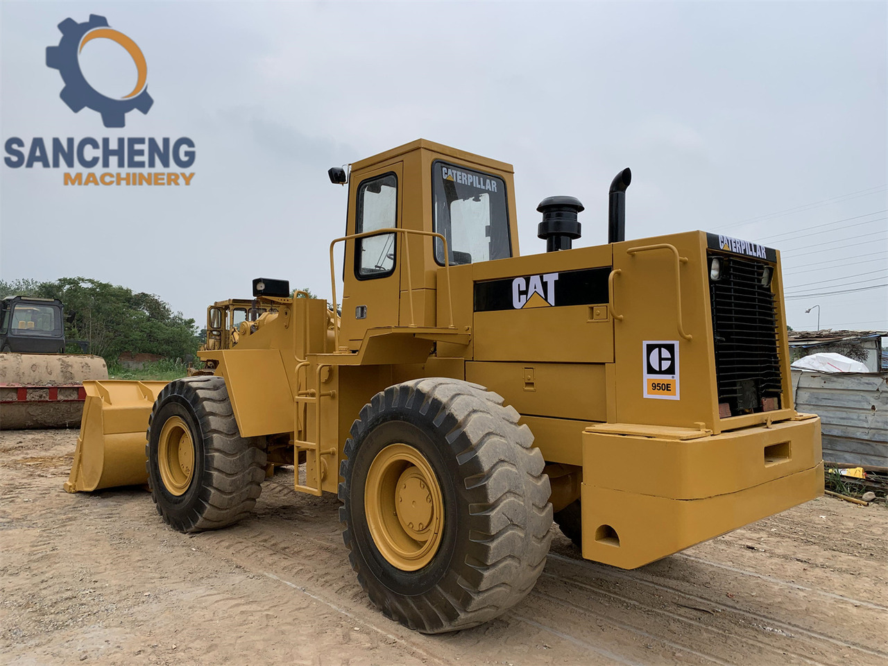 CATERPILLAR 950E - Riteņu iekrāvējs: foto 3 CATERPILLAR 950E - Riteņu iekrāvējs: foto 3