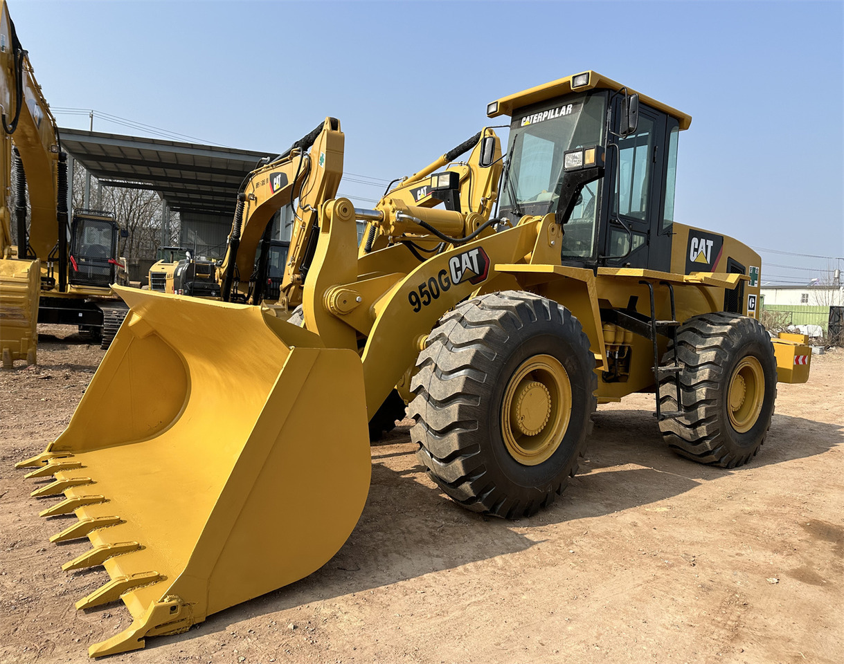 CATERPILLAR 950G - Riteņu iekrāvējs: foto 5 CATERPILLAR 950G - Riteņu iekrāvējs: foto 5