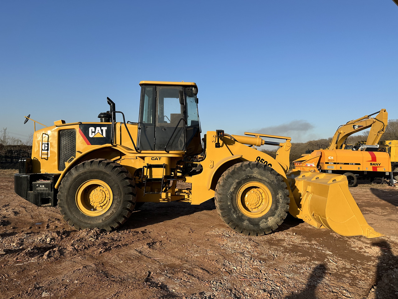 CATERPILLAR 950G - Riteņu iekrāvējs: foto 5 CATERPILLAR 950G - Riteņu iekrāvējs: foto 5