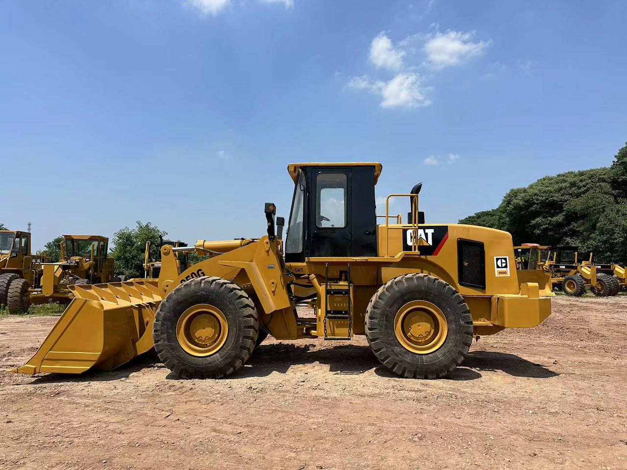 CATERPILLAR 950G - Riteņu iekrāvējs: foto 4 CATERPILLAR 950G - Riteņu iekrāvējs: foto 4